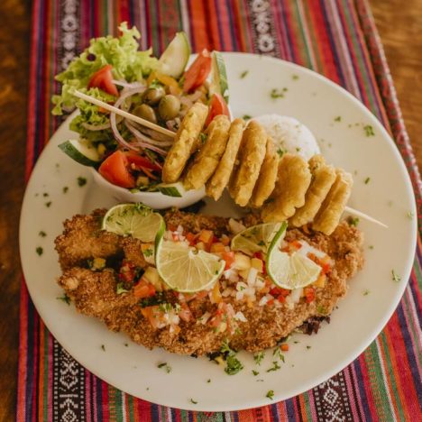 Sunkenfish restaurant - fried meals