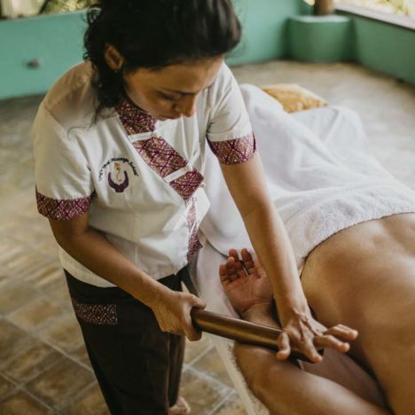 Tranquilseas Hotel Resort Roatan massage